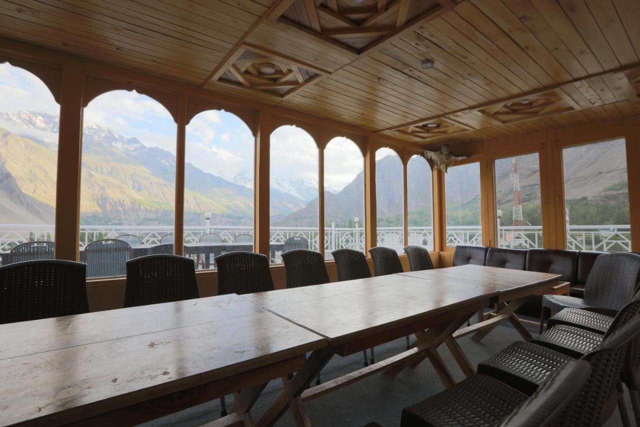 ฮันซา ซิตี้ โฮเทล Hotel Karimabad  ภายนอก รูปภาพ