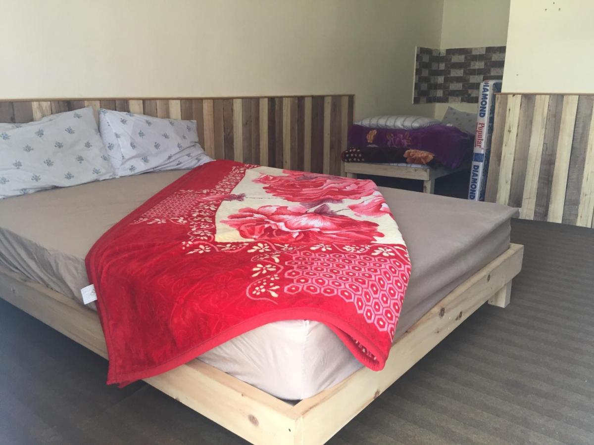 ฮันซา ซิตี้ โฮเทล Hotel Karimabad  ภายนอก รูปภาพ