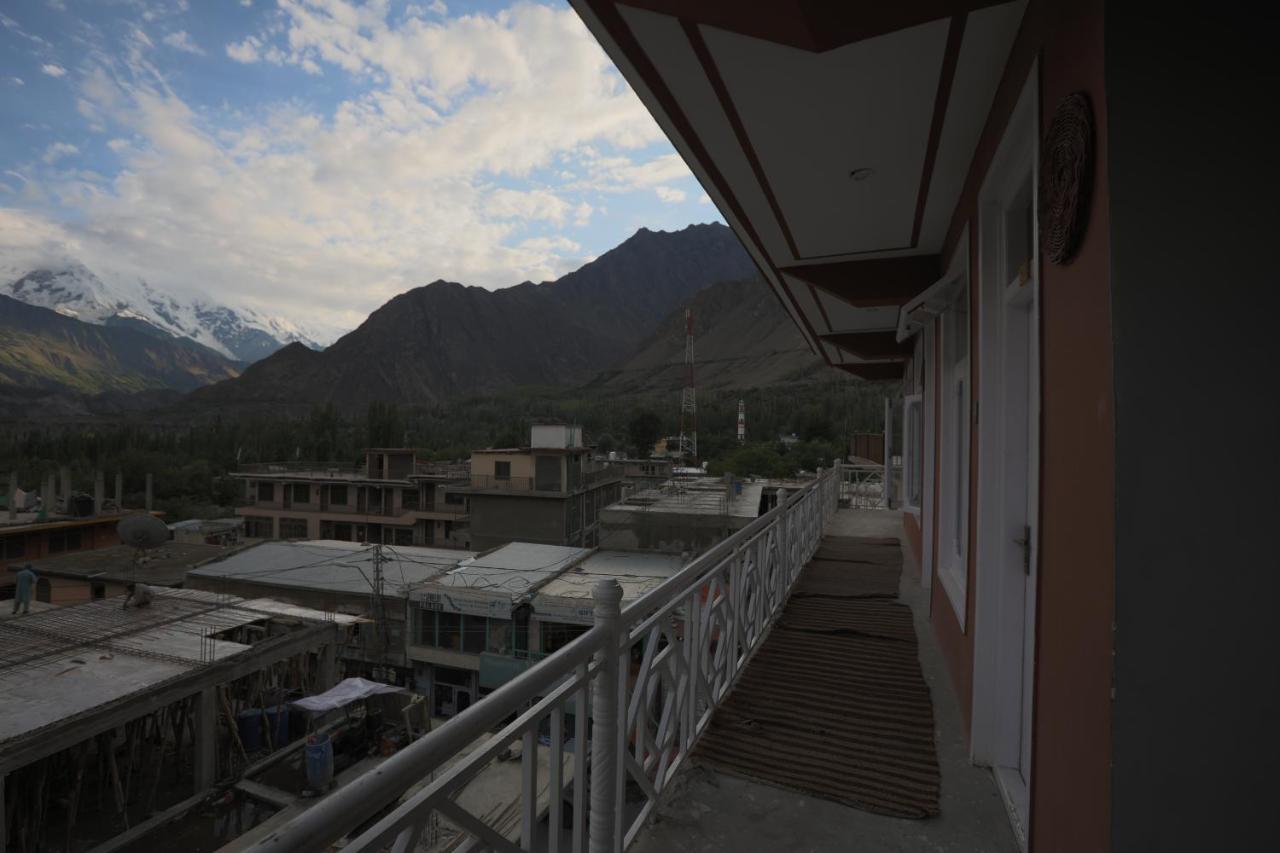 ฮันซา ซิตี้ โฮเทล Hotel Karimabad  ภายนอก รูปภาพ