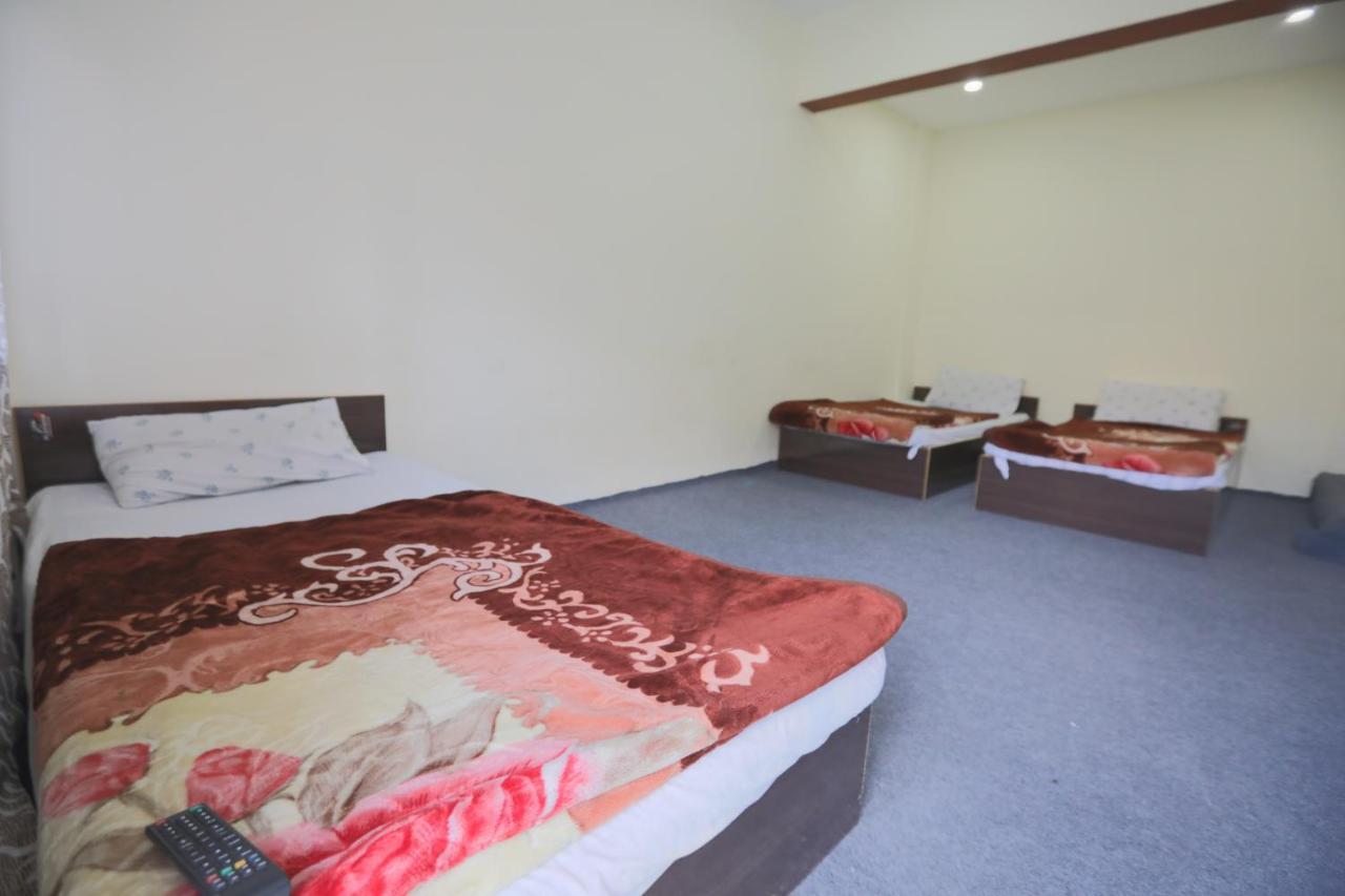ฮันซา ซิตี้ โฮเทล Hotel Karimabad  ภายนอก รูปภาพ